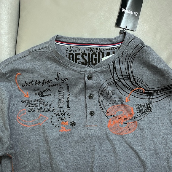 NWT - Desigual Men’s Graphic 3-Button Long Sleeve Henley Shirt - Size XL - Picture 4 of 10
